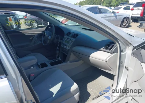 2011 Toyota Camry Le V6 z USA, uszkodzony, nr VIN 4T1BK3EKXBU626869